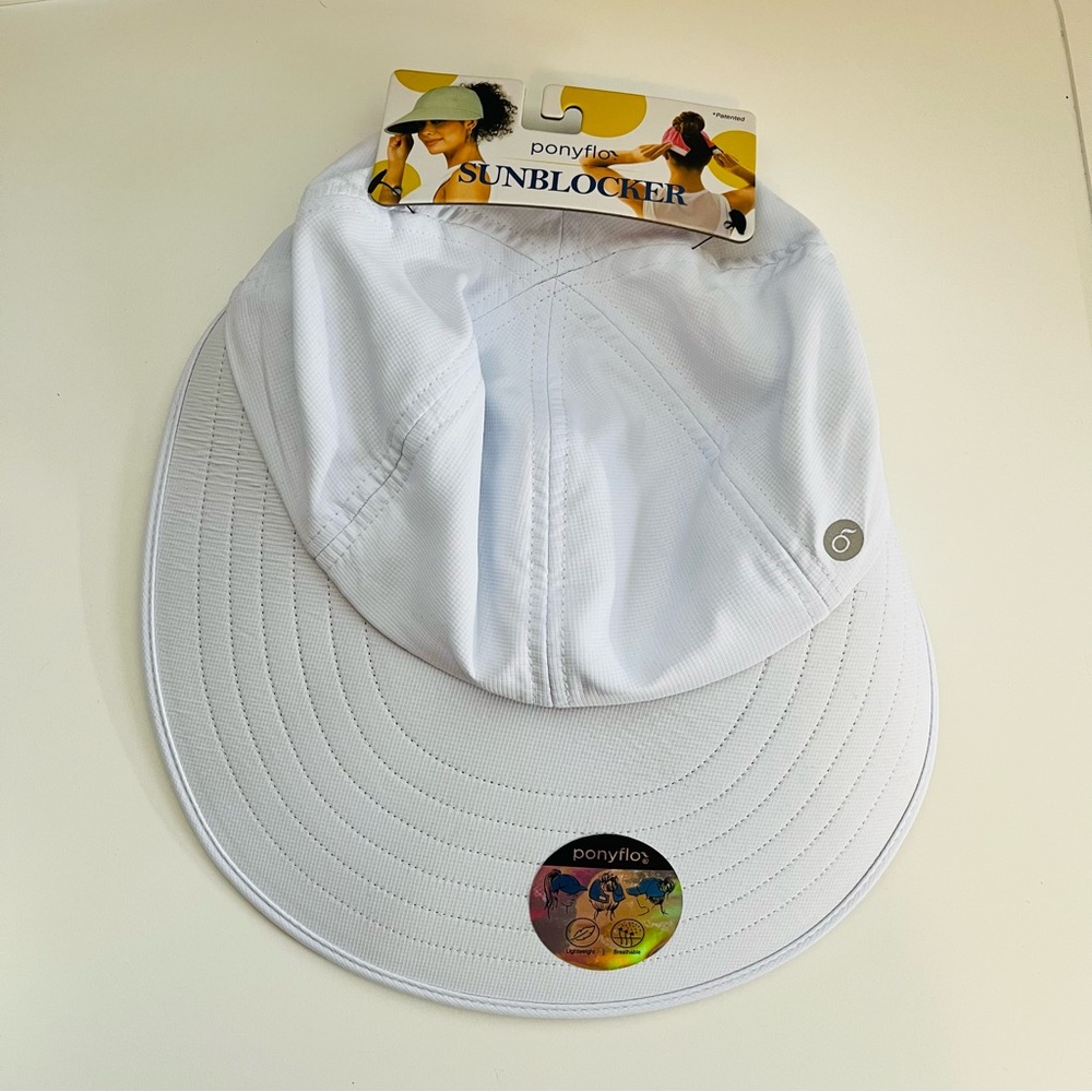 NWT Ponyflo Ponytail Sunblocker Hat White